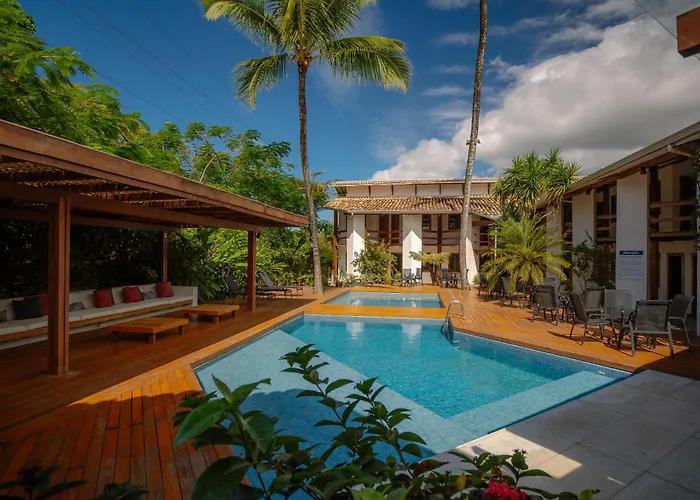 Porto Seguro hotels near Passarela do Descobrimento