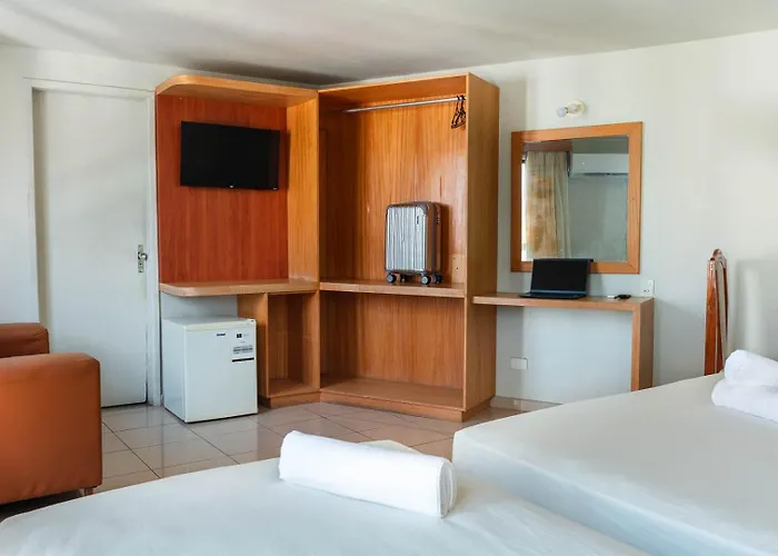 Recife hotels near Praia do Pina